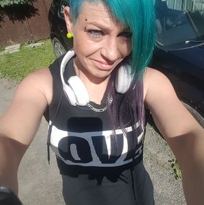 Meet your Posher, Vanessa